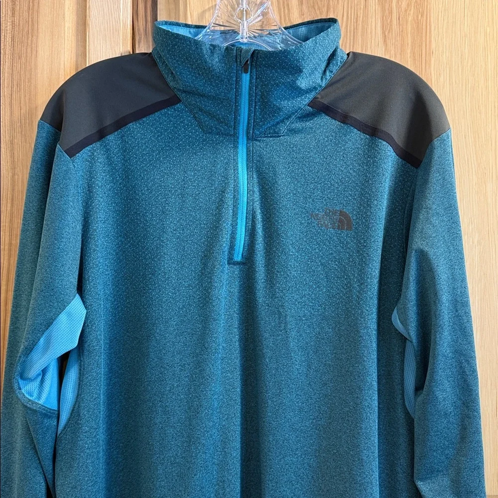 The North Face Men’s FlashDryXD Teal Black Lightweight Quarter Zip Pullover Sz L